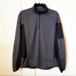Descente 1/4 Zip Sweater shirt - Small